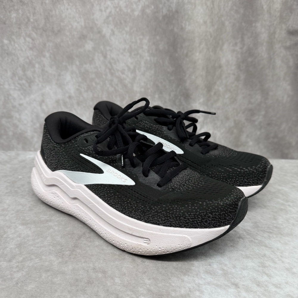 Brooks Ghost Max 2 Women’s Black running shoe Size 7.5